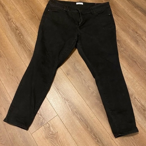 LOFT Black Modern Skinny Jeans Size 18 Black On Black Leopard Print - Picture 3 of 8